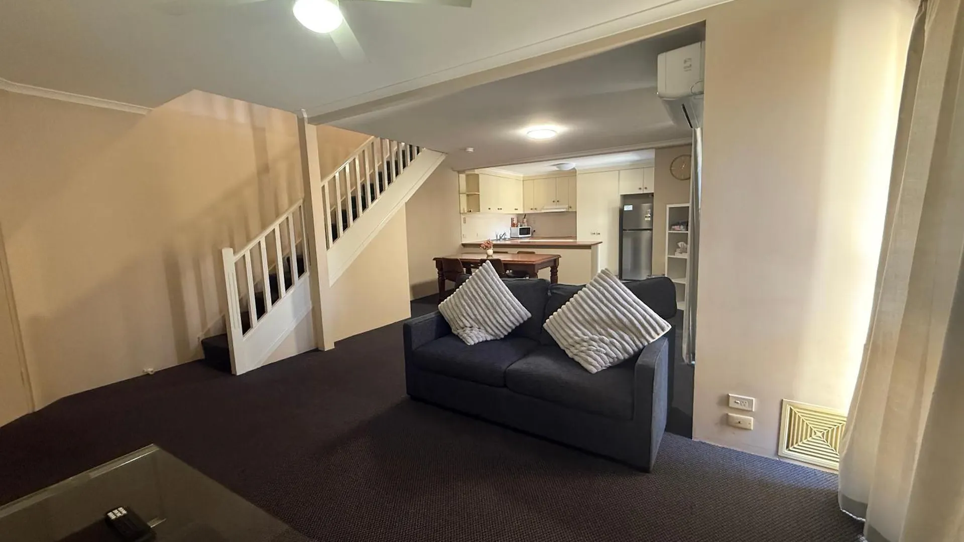 Harbour Sails Motor Inn Gladstone 4*,  Australien